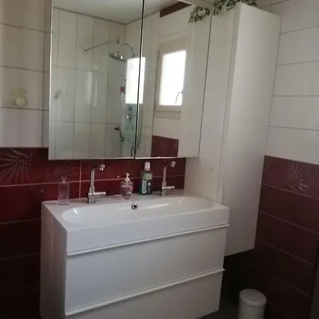 Chambre Calme Piscine Abri Velo Moto Parking Fibre Ubytování v soukromí *